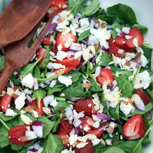 Sriracha Strawberry Spinach Salad