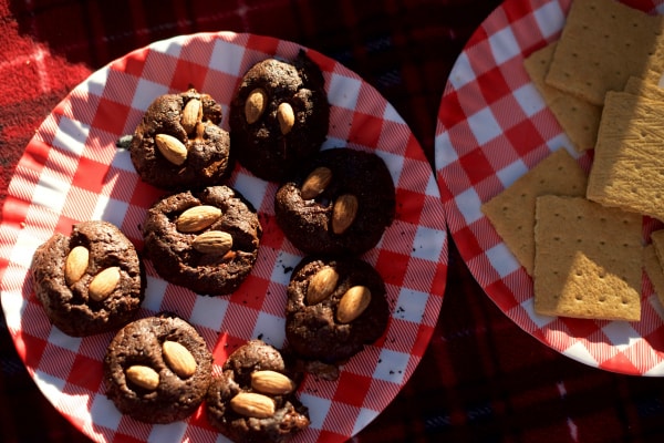 Campfire Cookie Dough Almond S'Mores Recipe