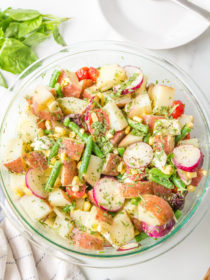 glass bowl of Farmer's Red Potato Salad Recipe