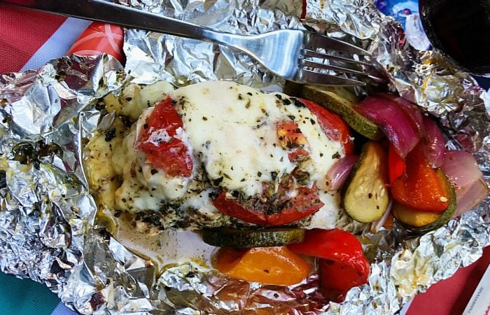 caprese chicken cooked in foil