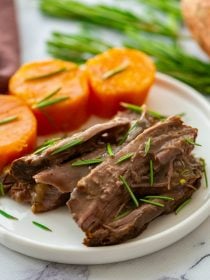 serving of sweet potatoes and roast beef