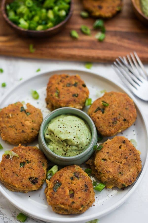 How to Make Salmon Cakes Recipe - Reluctant Entertainer