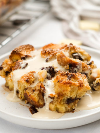 choclate Irish Bread Pudding with sauce