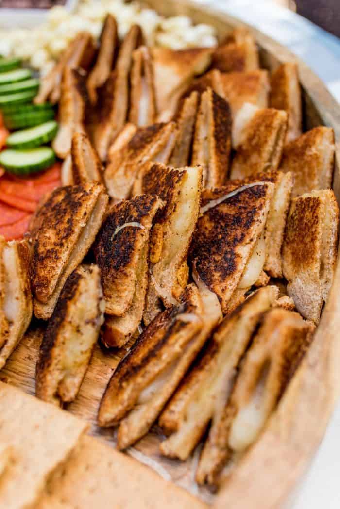 https://reluctantentertainer.com/wp-content/uploads/2018/08/Kid-Friendly-Grilled-Cheese-Charcuterie-Board-9-700x1049.jpg