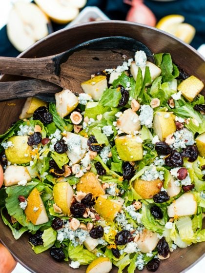 Pear Romaine Lettuce Salad With Blue Cheese - Reluctant Entertainer