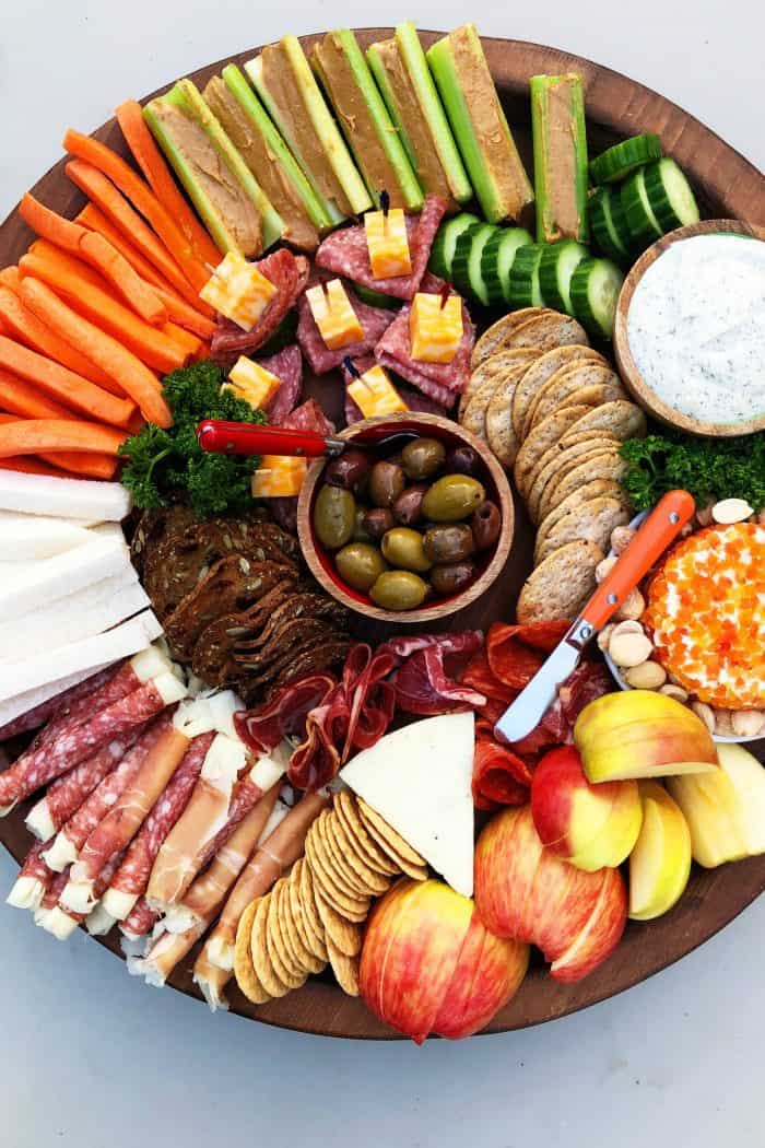 Holiday Kid-Friendly Charcuterie Board - DIG IN