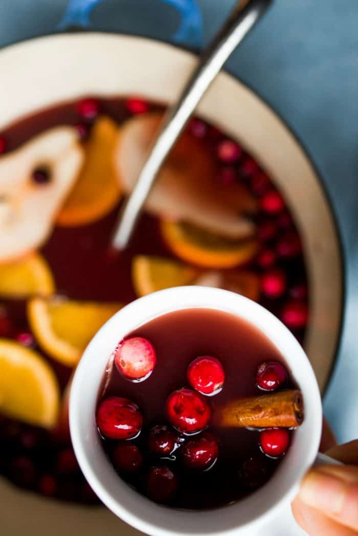 Tasty Holiday Pear Mulled Wine Recipe