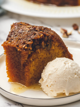 a Holiday Rum Bundt Cake