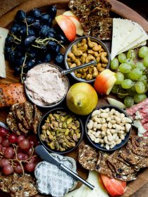 How to Make a Simple Cheese Board - Barefeet in the Kitchen