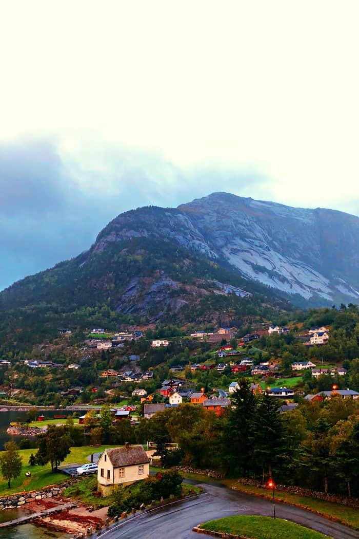 Homelands Viking Cruise Excursions Norway - rain