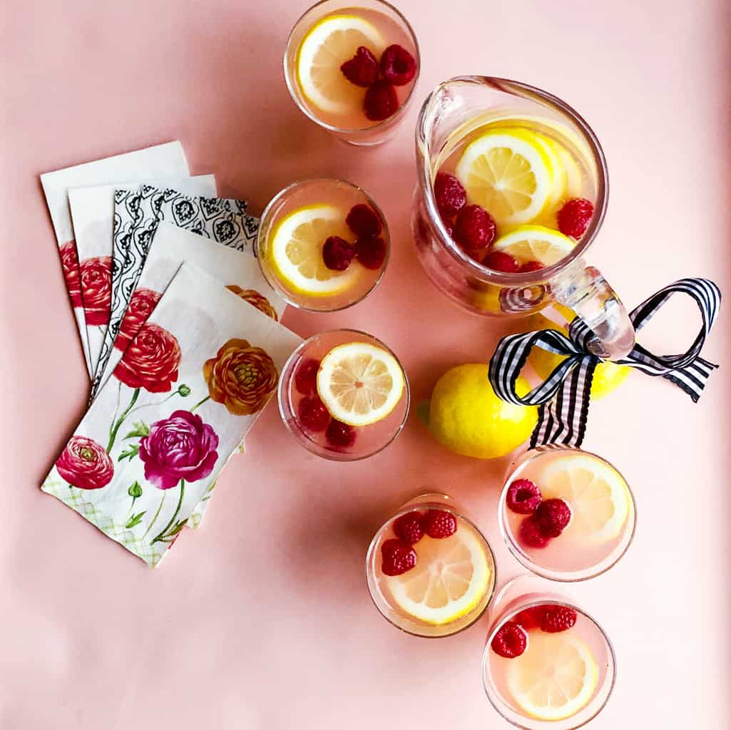 Easy Raspberry Lemonade Recipe - Reluctant Entertainer