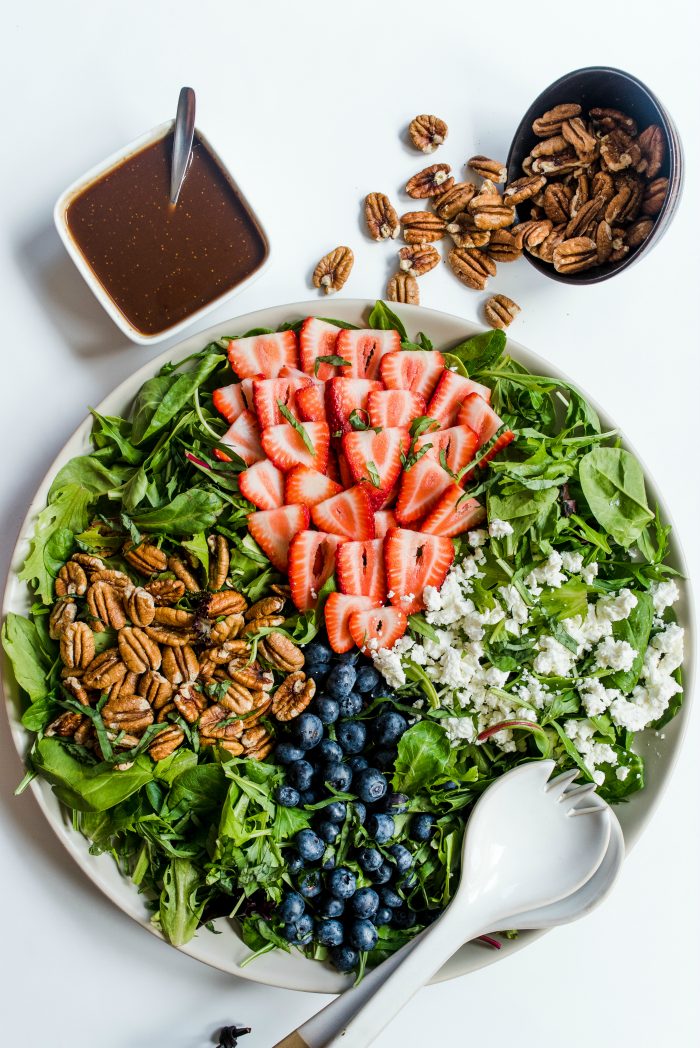 Pecan Berry Green Salad Recipe #americanpecans #pecanberrysalad #salad
