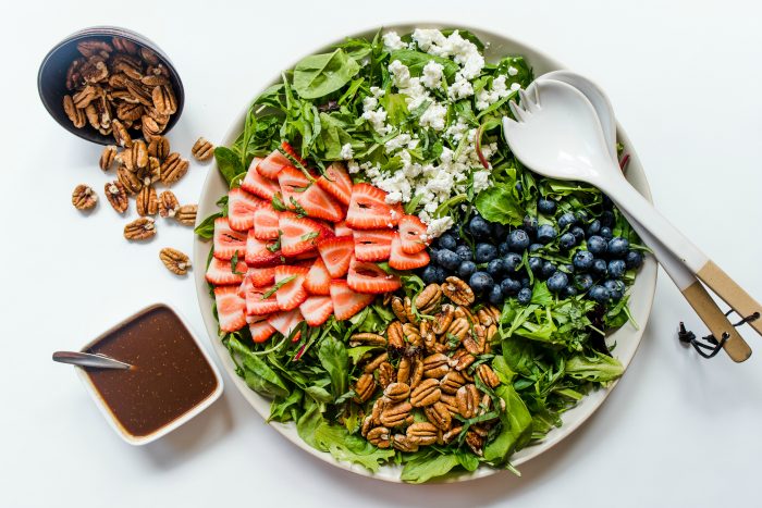 Pecan Berry Green Salad Recipe #americanpecans #pecanberrysalad #salad