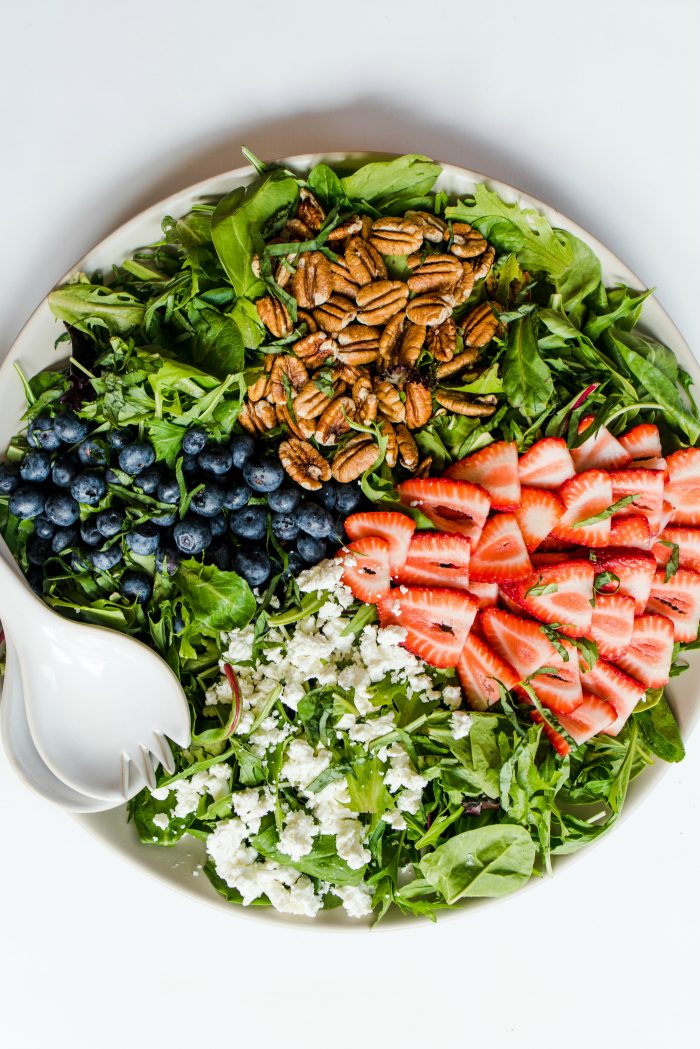Pecan Berry Green Salad Recipe #americanpecans #pecanberrysalad #salad