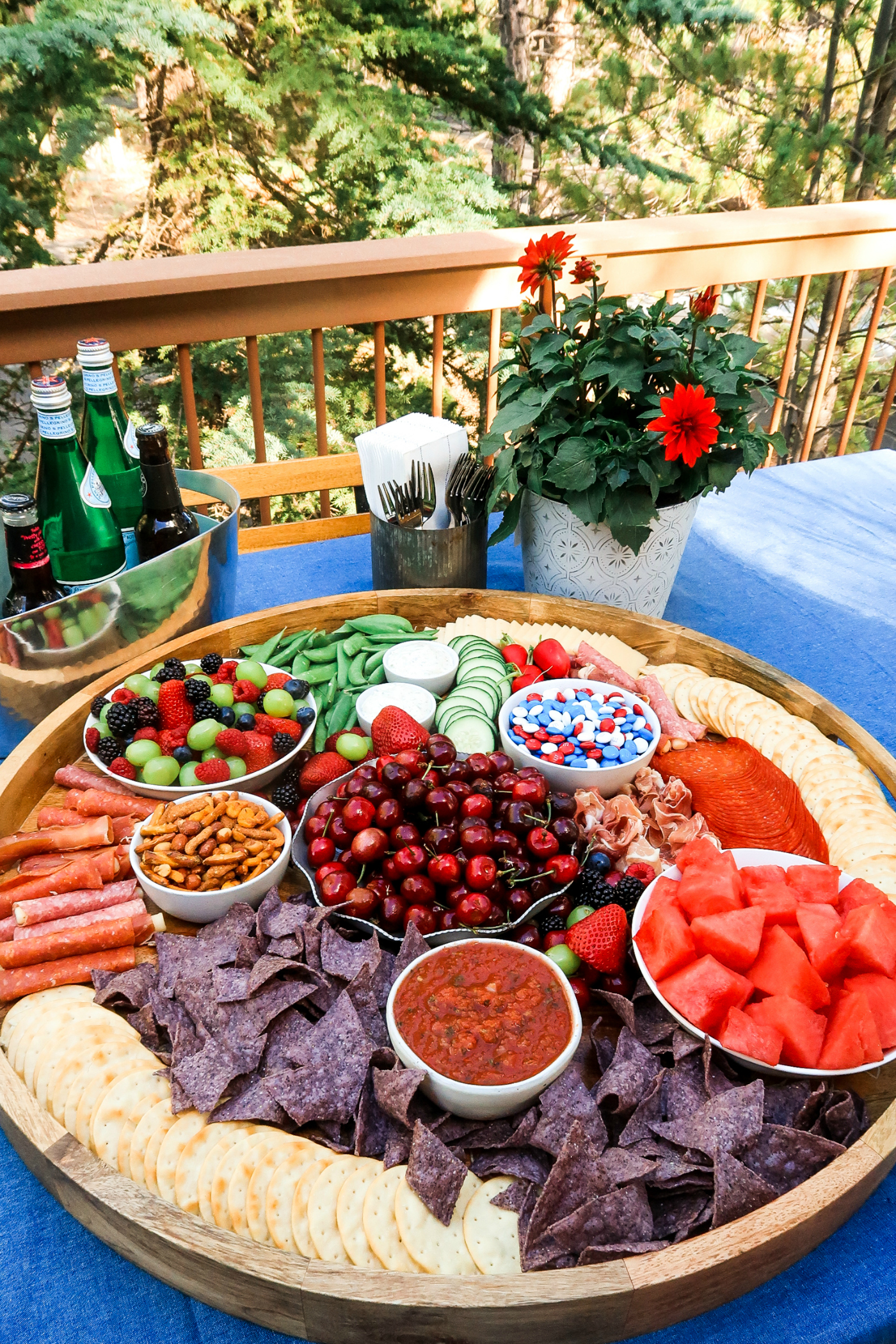 https://reluctantentertainer.com/wp-content/uploads/2019/06/Fourth-of-July-Charcuterie-Board-2.jpg