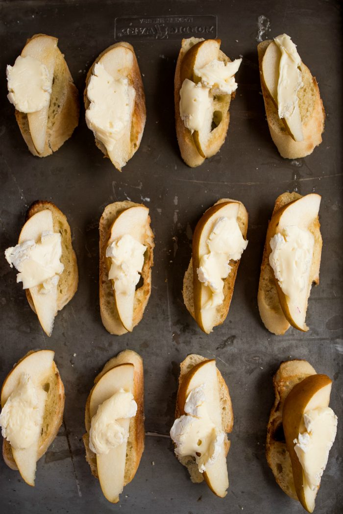 How to make Pear Brie Bruschetta Recipe