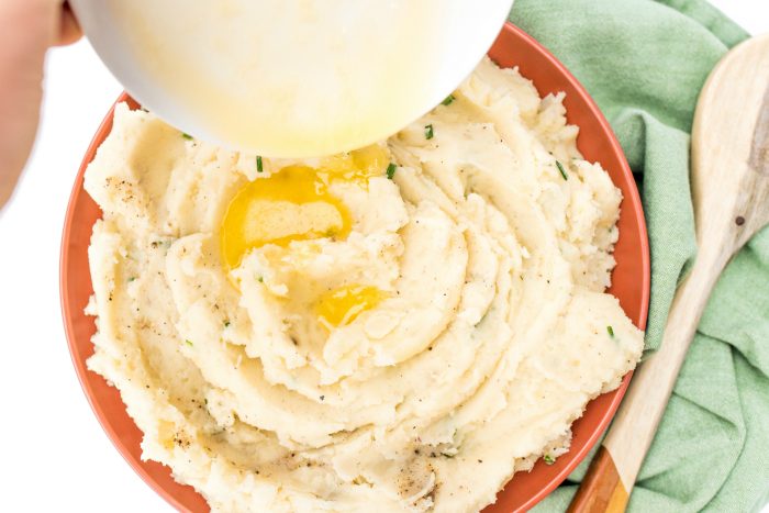BEST Basic Mashed Potatoes Recipe