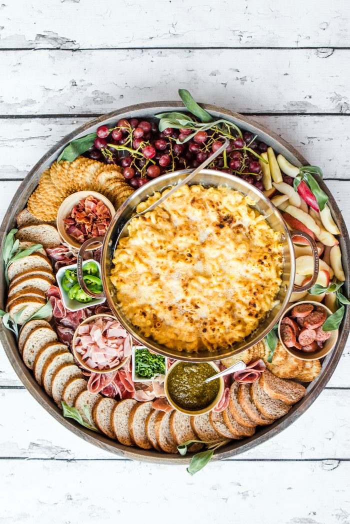HOW TO SERVE A Macaroni and Cheese Dinner Board