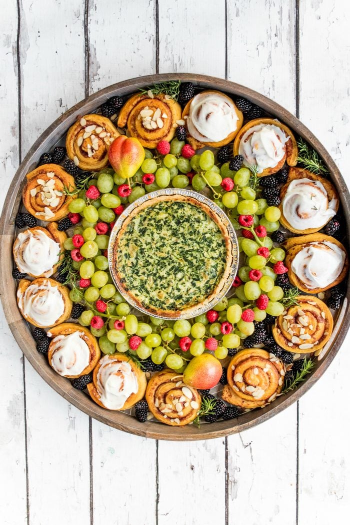 BEST Holiday Quiche Wreath Breakfast Board