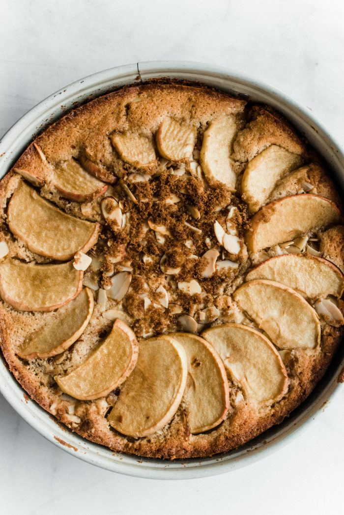 BEST Spelt Cinnamon Apple Cake