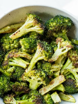 bowl of oven roasted broccoli