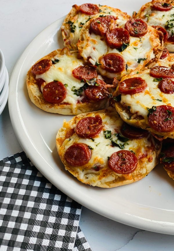 how to make pepperoni pizza in the air fryer