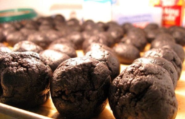 rolling oreo truffles