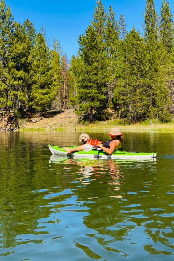 kayaking Deschutes River woman and dog