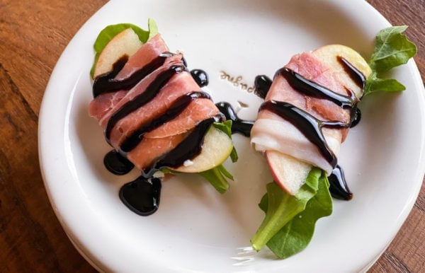 Prosciutto Wrapped Apple Bites with balsamici glaze