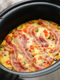 Slow Cooker Breakfast Casserole with bacon