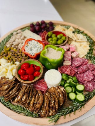 How to make a Christmas Charcuterie Board