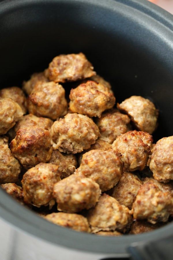 cooked meatballs