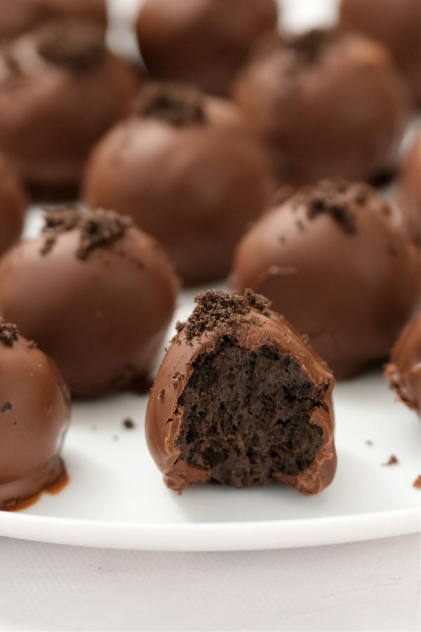 inside Easy Oreo Truffle