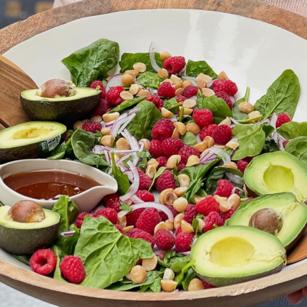 Spinach Raspberry Salad with dressing
