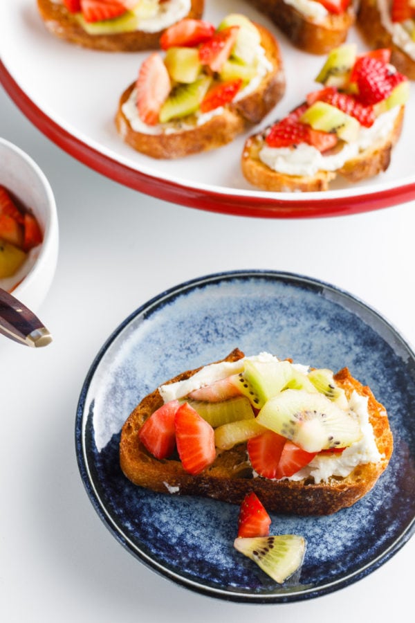 a serving of Strawberry Kiwi Crostini Bites