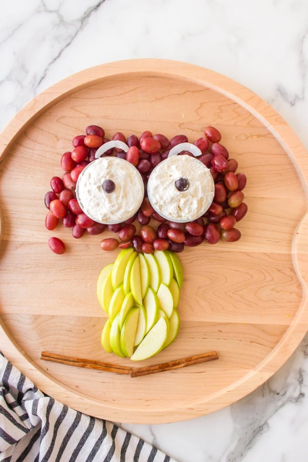 how to make a Mr. Owl Fruit Board