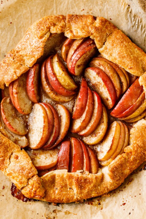 slices of apple on galette