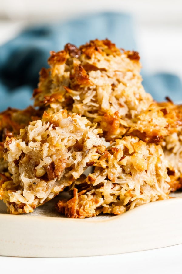 Coconut Macaroon Cookies with Pecan