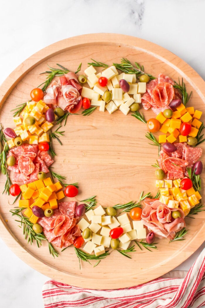 a Holiday Cheese Wreath