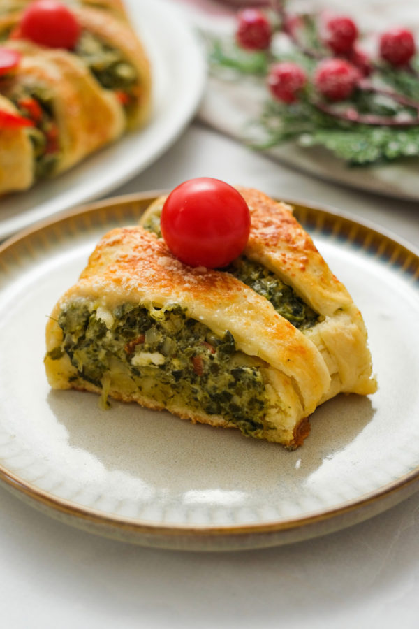 a serving of Spinach Dip Crescent Wreath