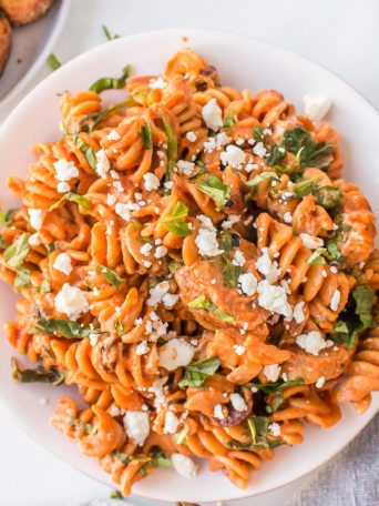 Saucy Chicken & Spinach Pasta with feta cheese