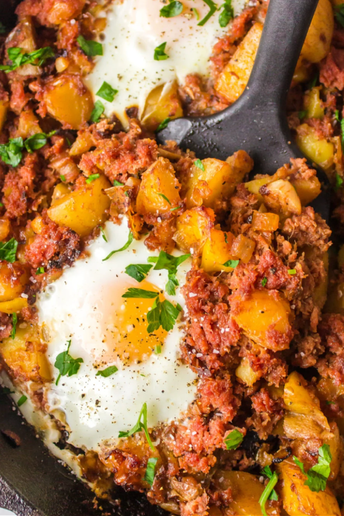 serving a corned beef hash (from a can)