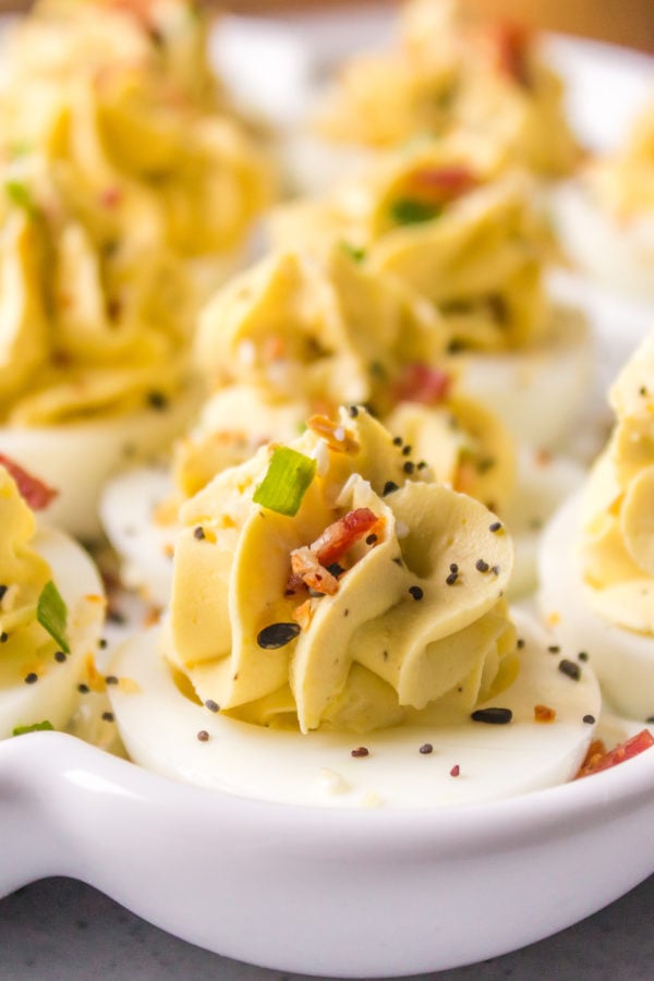 Breakfast Deviled Eggs with everything bagel seasoning