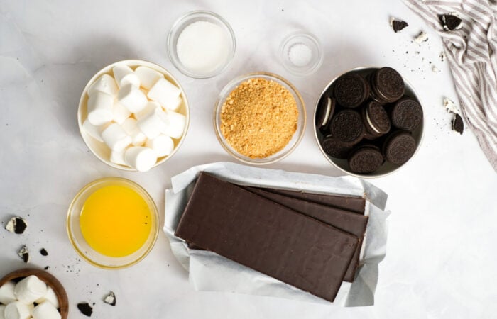 ingredients for GOOEY OREO S’MORES BARS