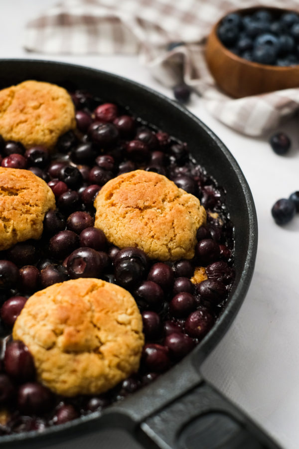 baked skillet cobbler