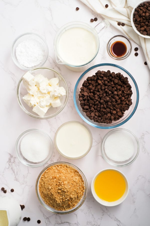 ingredients to make No-Bake Chocolate Mousse Pie