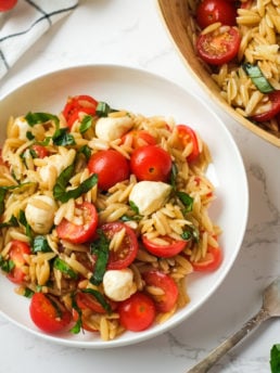 caprese salad with pasta