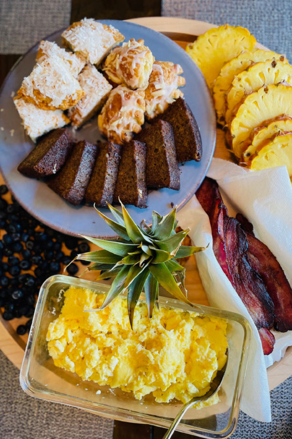 pineapple breakfast board