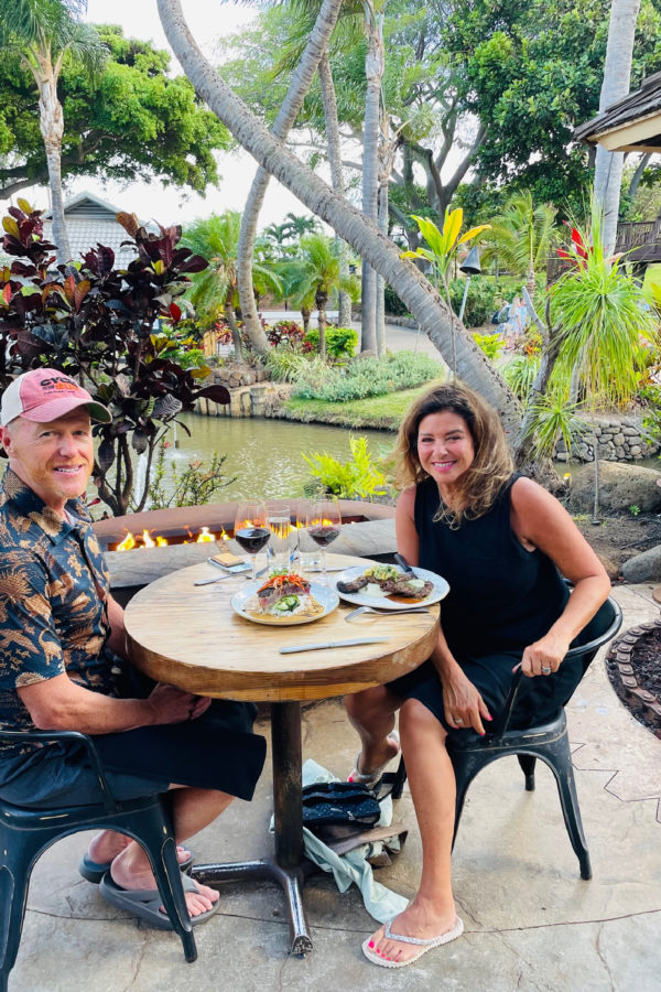 outdoor dining in Maui