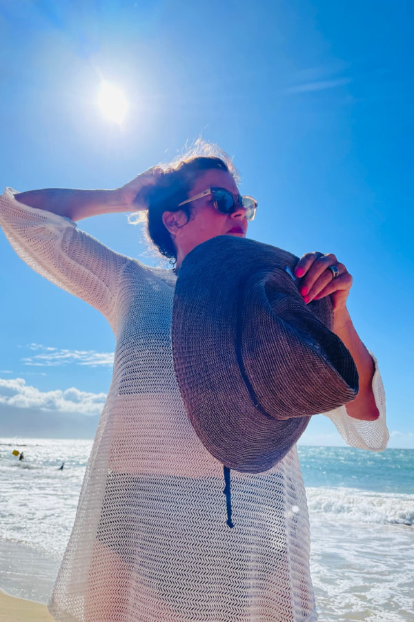 maui beach, woman with hat